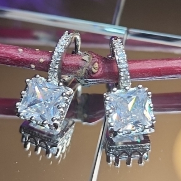 Fashion Jewelry Jewelry - 🧨Beautiful Lever Back High Quality Stunnig Cubic Zirconia Earrings